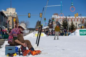 Este fin de semana se ha desarrollado en la calles de Leadville, Colorado; la 68 edición de la carrera anual de Skijoring 