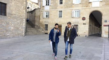 Marcos Llorente attends AS in Vitoria-Gasteiz.