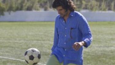 Morante y el balón: en casa, Puebla del Río.