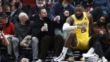 Los Lakers tocan fondo... o no