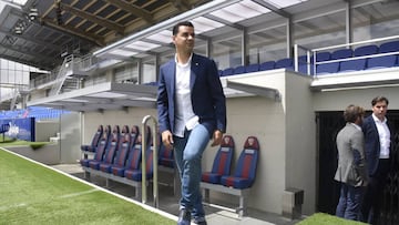 Míchel espera a sus nuevos centrales antes del stage de Benasque