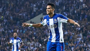 Luis D&iacute;az celebra su gol ante Famalicao