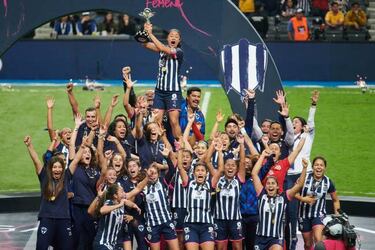 Podría darse por tercera ocasión doblete entre Femenil y Varonil
