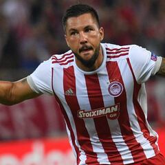 El Olympiacos acaricia la fase final y el Dinamo toma ventaja