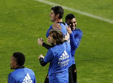 Courtois, Casemiro y Modric.