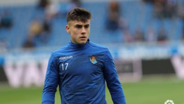 Ander Barrenetxea durante el calentamiento previo a un partido de LaLiga Santander