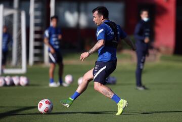 La selección chilena comenzó este lunes sus entrenamientos de cara, en Juan Pinto Durán, de cara al amistoso ante Bolivia en Rancagua.