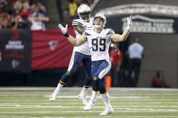 Hacía mucho tiempo que un jugador no cambiaba tanto una defensa como hizo Joey Bosa el año pasado. SU aparición fue fulgurante y se espera de él que sea uno de los mejores pass rushers este año.