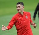 Milenkovic es el recambio de Godín por el que puja el Atlético
