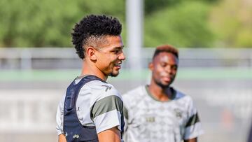 Diego Valoyes durante un entrenamiento con FC Juárez.