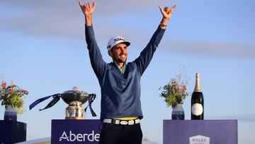 Rafa Cabrera-Bello celebra su victoria en el Open de Escocia.