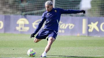 26/01/23 CADIZ CF ENTRENAMIENTO  
BRIAN OCAMPO