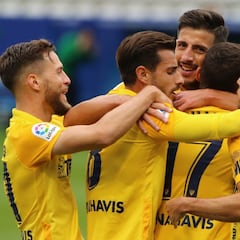 Aprobados y suspensos del Málaga: punto de oro y clásica expulsión de Benkhemassa