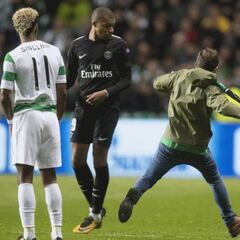 La UEFA abrirá un expediente al Celtic por el intento de agresión de un aficionado a Mbappé