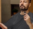 La solución definitiva contra los restos en el lavabo: el delantal para barba con ventosas que evita obstrucciones