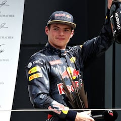 Sólo Hamilton aguanta el ritmo de Verstappen con el Red Bull