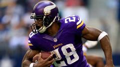 Adrian Peterson regresa en el momento ideal de los Minnesota Vikings, que tienen esperanzas de alcanzar los playoffs.