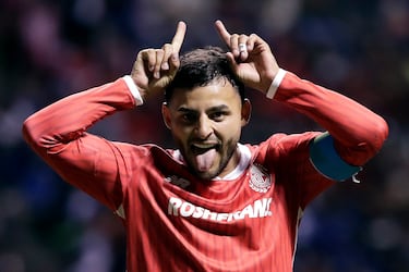 Alexis Vega confiesa lo que piensa de Chivas tras su tensa salida del club