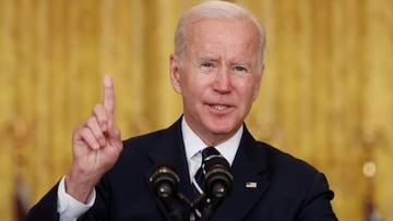 FILE PHOTO: U.S. President Joe Biden delivers remarks about his Build Back Better agenda and the bipartisan infrastructure deal during a speech from the East Room of the White House in Washington, U.S., October 28, 2021. REUTERS/Jonathan Ernst/File Photo