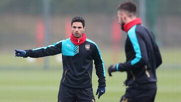 Arteta durante un entrenamiento con el Arsenal en 2016