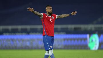 Arturo Vidal durante el partido entre Chile y Argentina