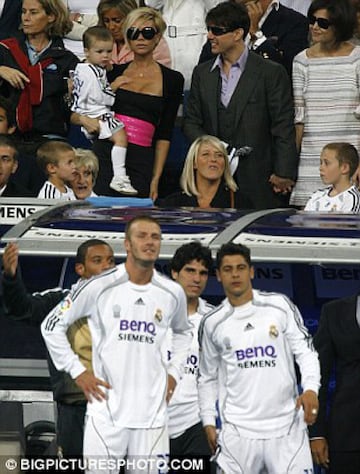 Tom Cruise apoyando a su amigo Beckham en el Bernabeu. 