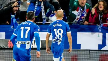 Guridi celebrando el gol.