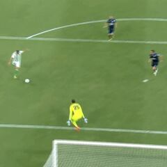 ¡Doblete perfecto de Joaquín! de cabeza y con la derecha