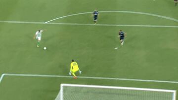 ¡Doblete perfecto de Joaquín! de cabeza y con la derecha