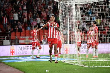 Aprobados y suspensos del Almería: victoria y seis jornadas sin perder