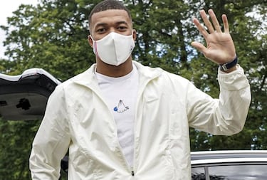 Real Madrid: Florentino Pérez offers Mbappé signing update