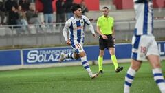 El Leganés sufrió de lo lindo para ganar al Amorebieta. Los pepineros tuvieron que jugar con uno menos desde el minuto 35, por expulsión de Neyou. A pesar de ello, el líder se llevó la victoria gracias a un gol de Juan Cruz, tras jugada invididual. Su primer tanto con el Leganés.