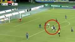 Iniesta deslumbra con jugadas como esta, acaba en golazo