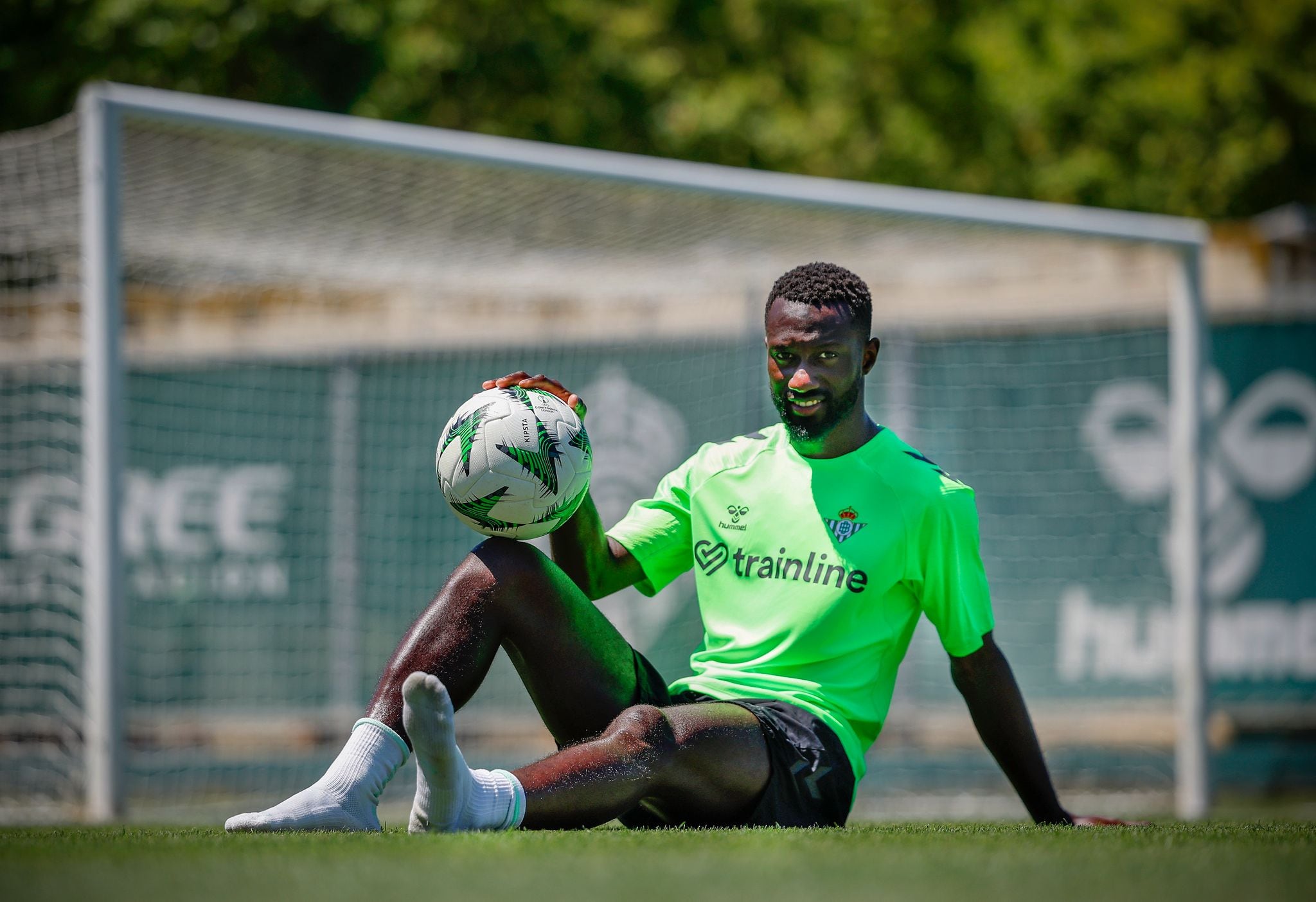 Sabaly quiere apurar su contrato