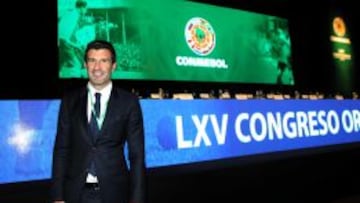 Luis Figo no dudó en elogiar el trabajo de la selección chilena.