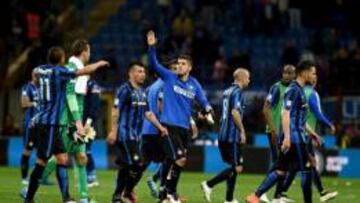 Gary Medel es protagonista en el Inter que derrota al Napoli