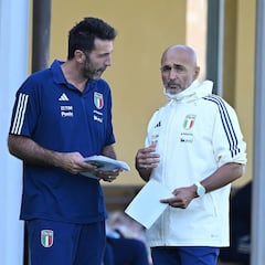 Buffon, desde su segunda vida: “Se podrían ensanchar las porterías...”