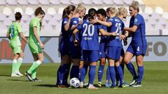 Jugadoras del Chelsea durante el partido ante el Wolfsburgo en Champions. 