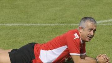 <b>TRANQUILÍSIMO. </b>El técnico sportinguista asume las críticas por la derrota en casa con una calma total y la filosofía que le da su experiencia.