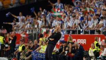 Soccer Football - Copa del Rey - Final - Atletico Madrid v Real Sociedad - Estadio de La Cartuja, Seville, Spain - April 18, 2026 Real Sociedad coach Pellegrino Matarazzo reacts during the match REUTERS/Marcelo Del Pozo