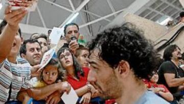 <b>CAMBIO DE AIRES. </b>Garbajosa, ídolo para los aficionados que se acercan a ver a la Selección española, probará suerte en Rusia.