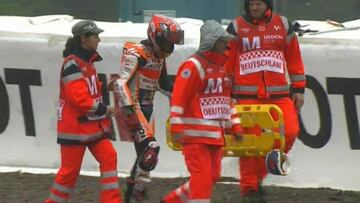 Marc Márquez tras su caída en el warm up de MotoGP en Alemania.