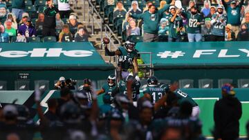 J.J. Arcega-Whiteside celebra su touchdown durante el partido de NFL entre los Philadelphia Eagles y Baltimore Ravens en el Lincoln Financial Field de Philadelphia, Pennsylvania.