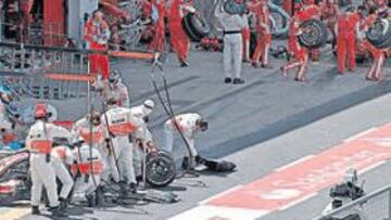 <b>JUNTOS Y REVUELTOS. </b>Las dos escuderías punteras, McLaren y Ferrari, están en el ojo del huracán tras las acusaciones vertidas de traspaso de información confidencial.