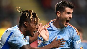 Spain's forward Alvaro Morata (R) celebrates with Spain's midfielder Nico Williams after scoring his team first goal during the UEFA Nations League, league A, group 2 football match between Portugal and Spain, at the Municipal Stadium in Braga on September 27, 2022. - Spain won 0-1. (Photo by MIGUEL RIOPA / AFP)