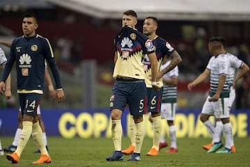 Foto de accion durante el partido America vs Santos correspondiente a la semifinal de vuelta del Clausura 2018 de la Liga BBVA Bancomer en el estadio Azteca.



EN LA FOTO: 



Action photo during the match America vs Santos corresponding to the semifinal of return of the Closing 2018 of Liga BBVA Bancomer in the Azteca stadium. 



IN THE PHOTO: 