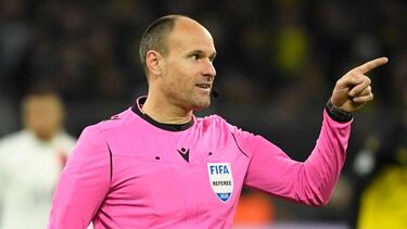 Mateu Lahoz, en Champions.