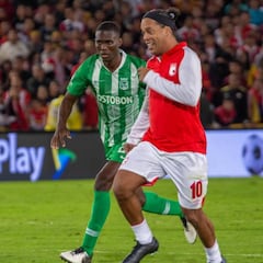 Fiesta en El Campín para despedir a Ronaldinho