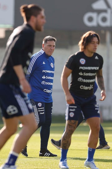 Las primeras postales de Berizzo dirigiendo a la Roja