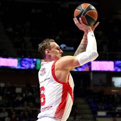 Timma decide un final apretado y el Baskonia supera al Unicaja